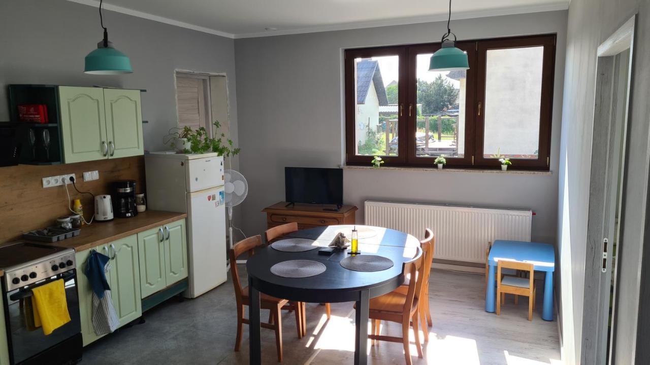 Urocze Apartamenty Na Wsi Goledzinow Eksteriør billede