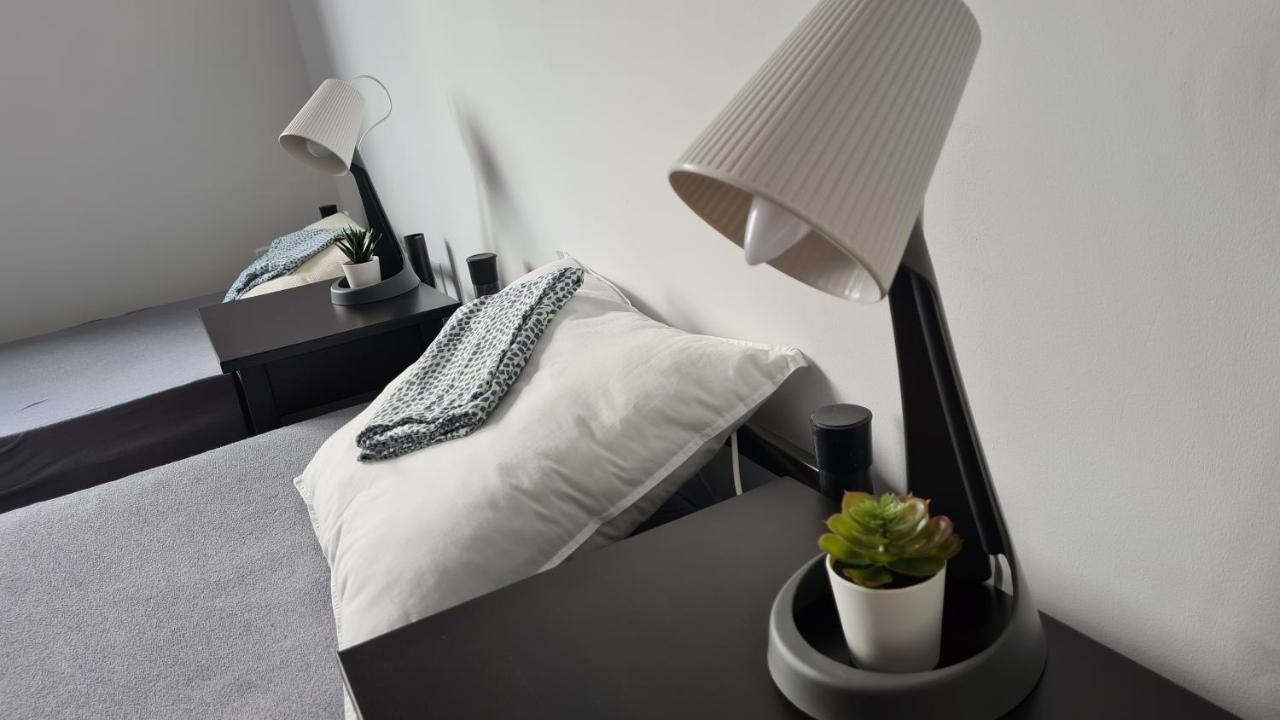 Urocze Apartamenty Na Wsi Goledzinow Eksteriør billede