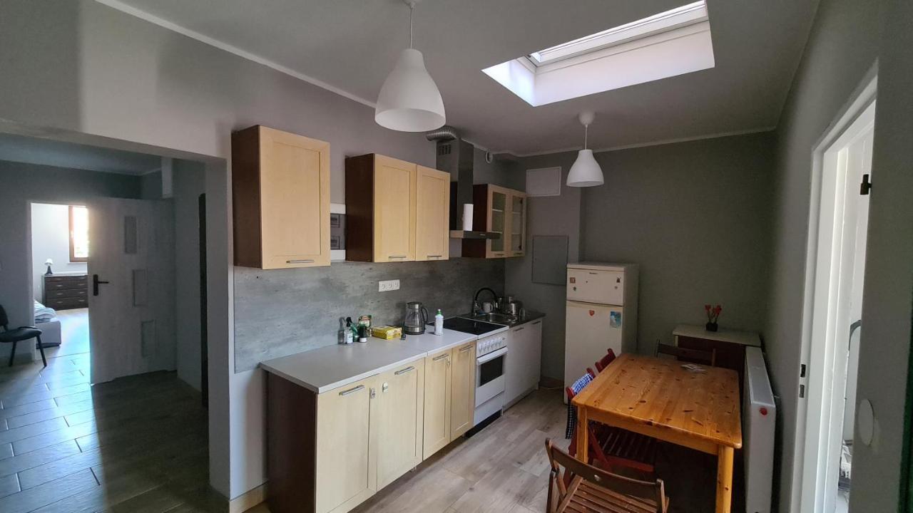 Urocze Apartamenty Na Wsi Goledzinow Eksteriør billede