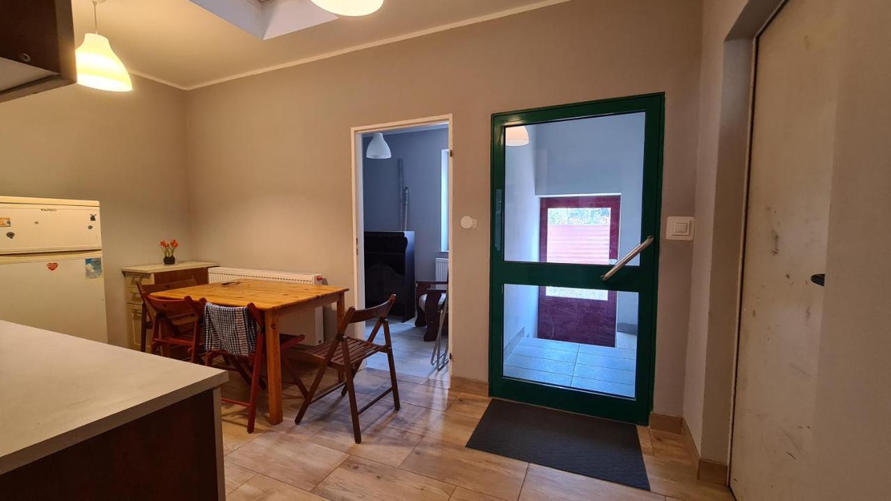 Urocze Apartamenty Na Wsi Goledzinow Eksteriør billede