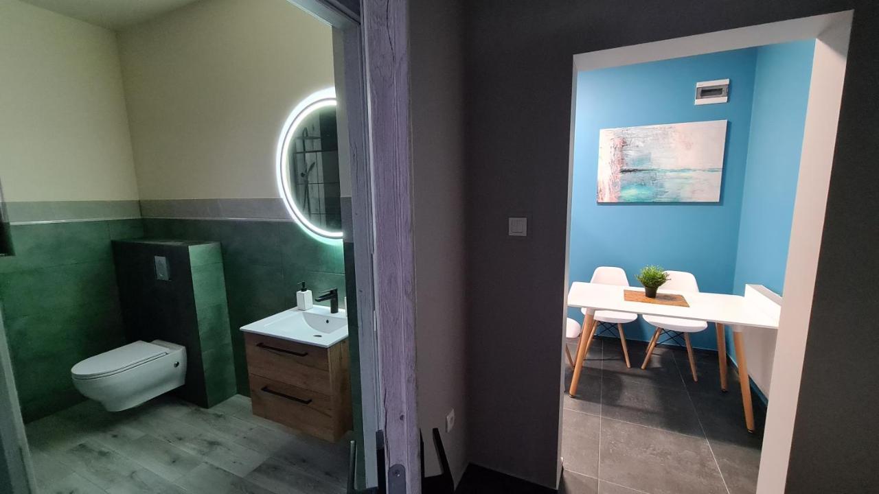 Urocze Apartamenty Na Wsi Goledzinow Eksteriør billede