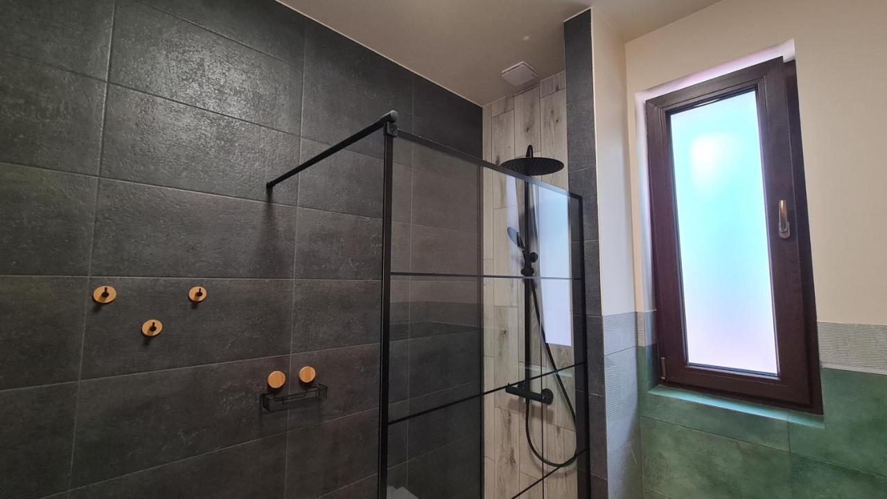 Urocze Apartamenty Na Wsi Goledzinow Eksteriør billede